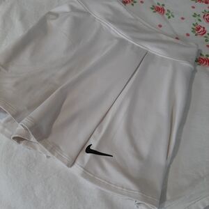 Nike White Athletic Skort Lightweight Moisture-Wicking